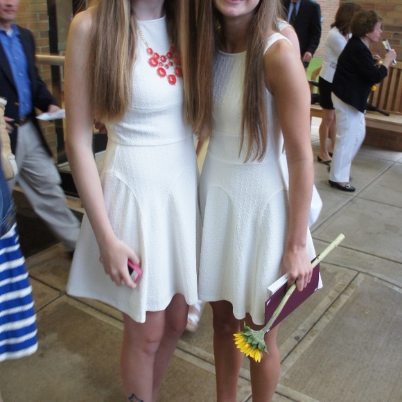 White dress - Picture 2 of 3